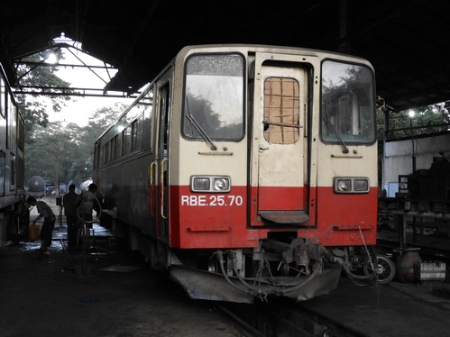 RBE2570　Mohnyin Locomotive Shed　16/12/13