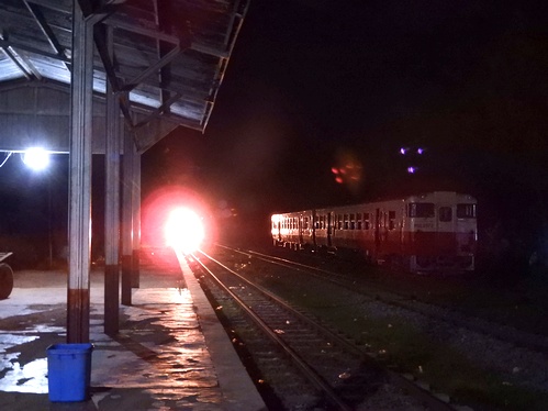 RBE2572 Myo Tha Train Station 17/10/31