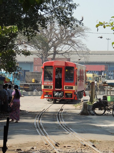 ヤンゴンの路面電車