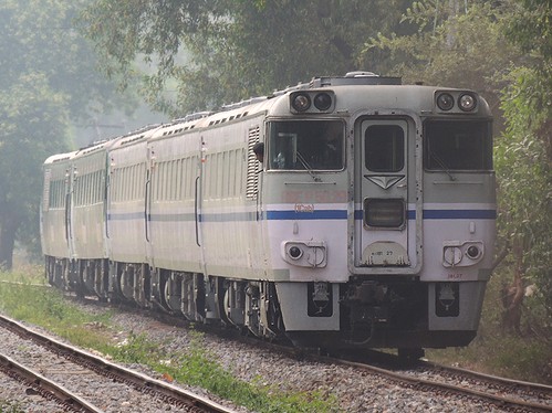 Kyaikto1 「Kyaikto Special Express Train」 RBEP5030+RBE5034+RBE5036+RBE5037+RBEP5029  Thein Za Yat　13/12/14