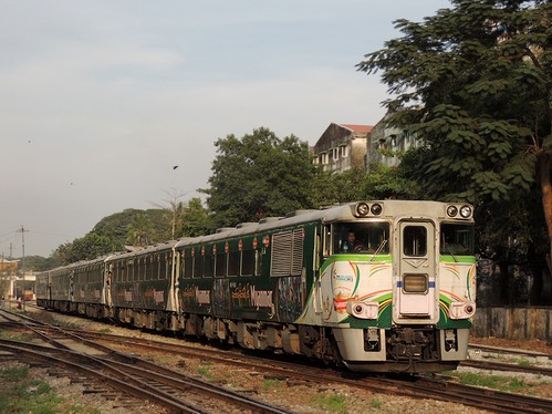 Kyaikto2 「Kyaikto Special Express Train」 RBEP5029+RBE5037+RBE5036+RBE5034+RBEP5030  Pa Zun Daung〜Yangon　14/12/21